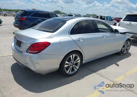 2015 Mercedes-Benz C 300 Luxury/Sport из США, поврежденный, VIN 55SWF4JB1FU074097